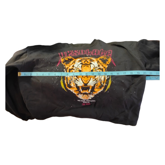 Desolate One Vision  Seven Cities The Tour Cropped Long Sleeve Size Small - Picture 4 of 4